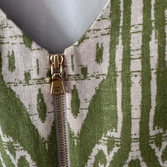 Tahari Sheath Dress Sleeveless Scoop Neck Midi Ptp 19” length 38” - Picture 5 of 8